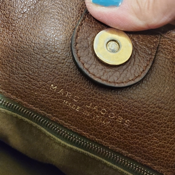 Marc Jacobs Brown Quilted Leather With Goldtone hardware Handbag, Stylish - Picture 9 of 12